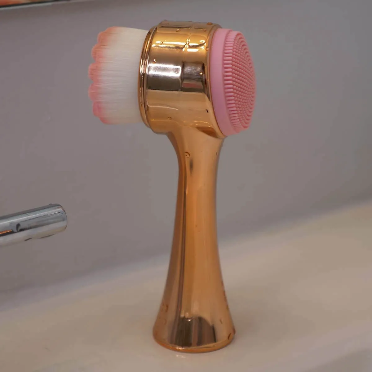 Rose Gold 2-in-1 Facial Cleansing and Massage Brush