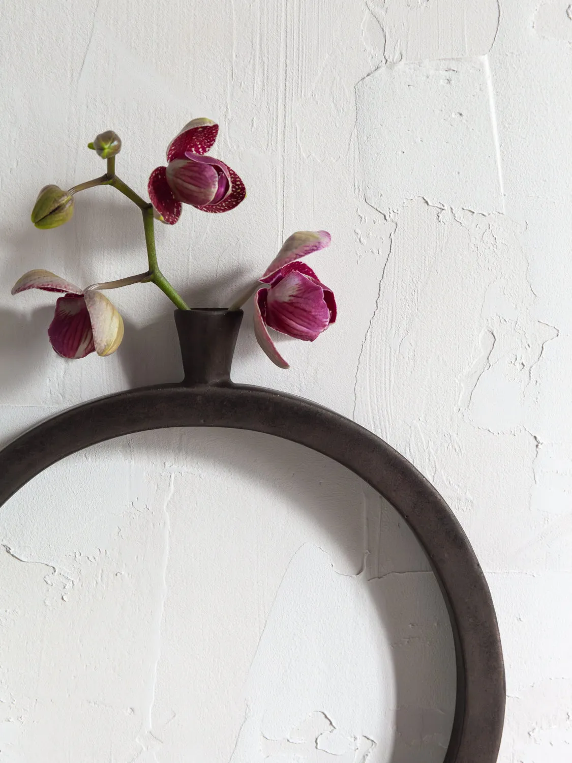 Tanaka Wall Vase - Round