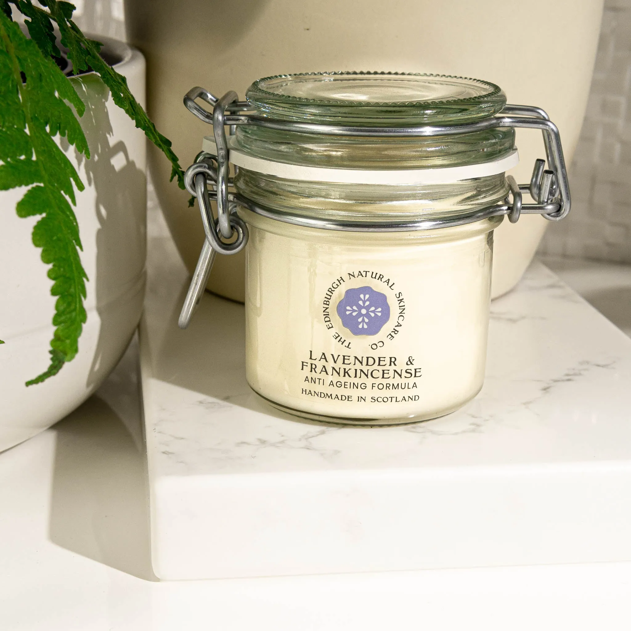 The Gardener'S Giftbox...For The Green-Fingered!